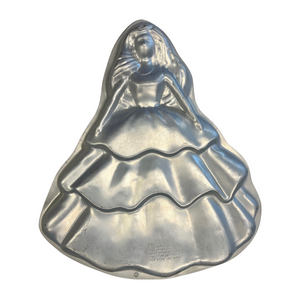 Barbie cake pan