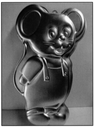 Little Mouse shaped cake pan