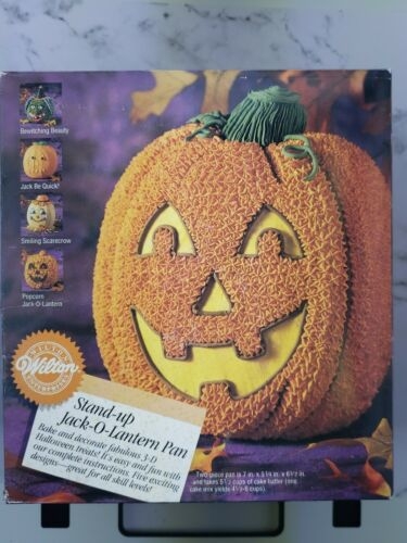 Pumpkin Jack-O-Lantern shaped cake pan