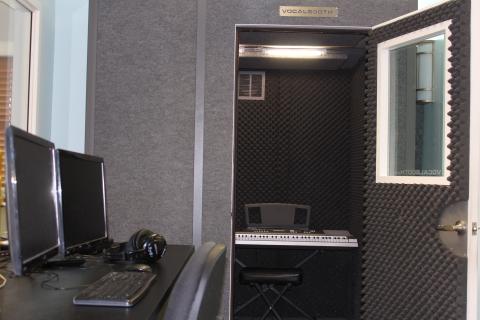 6'x6' VocalBooth and computer