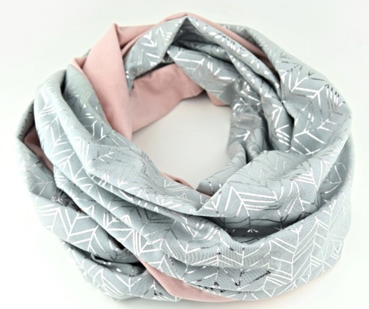 An infinity scarf