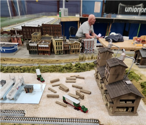 N Track model train set up