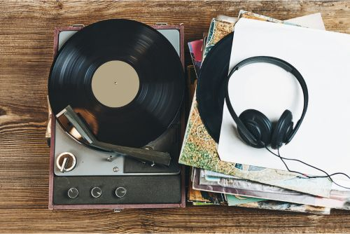 record player and headphones 